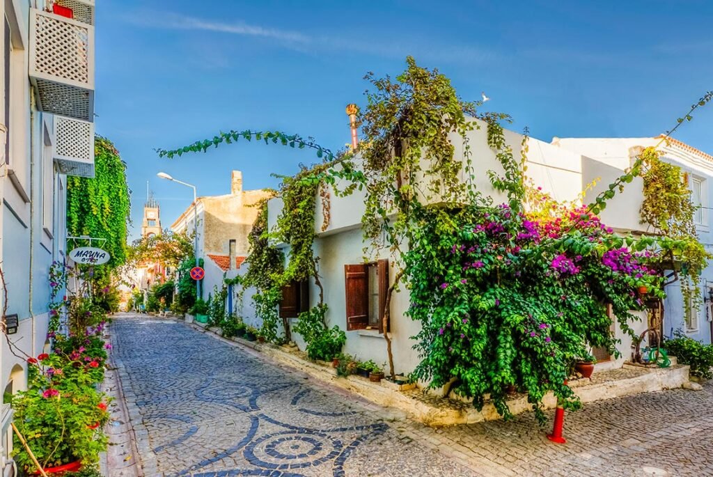 Bozcaada otelleri (Mauna Ötel Önü)